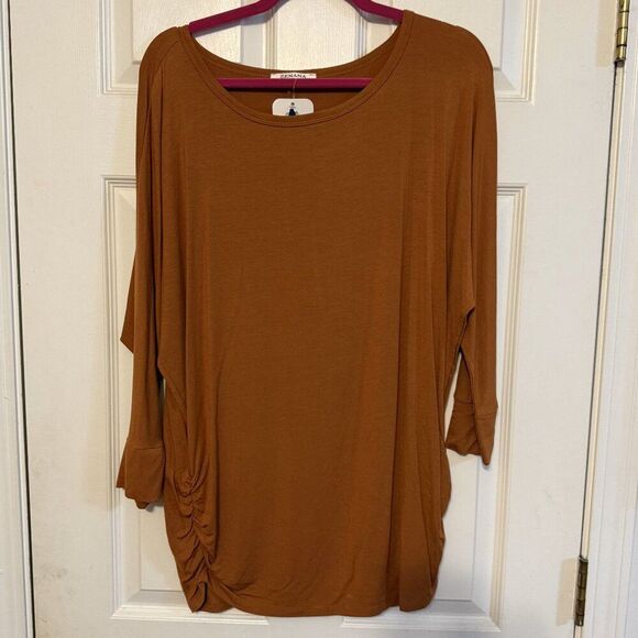NWT Zenana Pumpkin Orange Top w/ Rouche Size Large - Picture 1 of 3